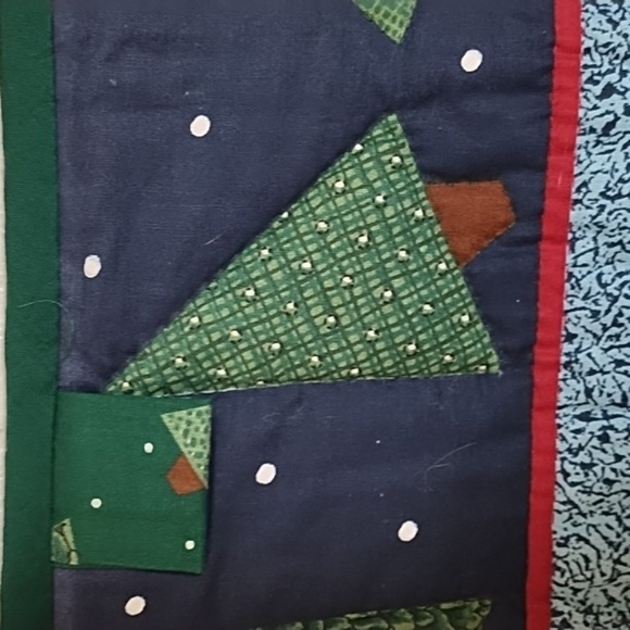 Winter Wonderland Quilted Blanket Wall Hanging Sled Snowmen 35'WX44"L - Picture 4 of 13